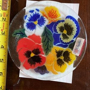 Peggy Karr glass pansies fused glass plate NWT